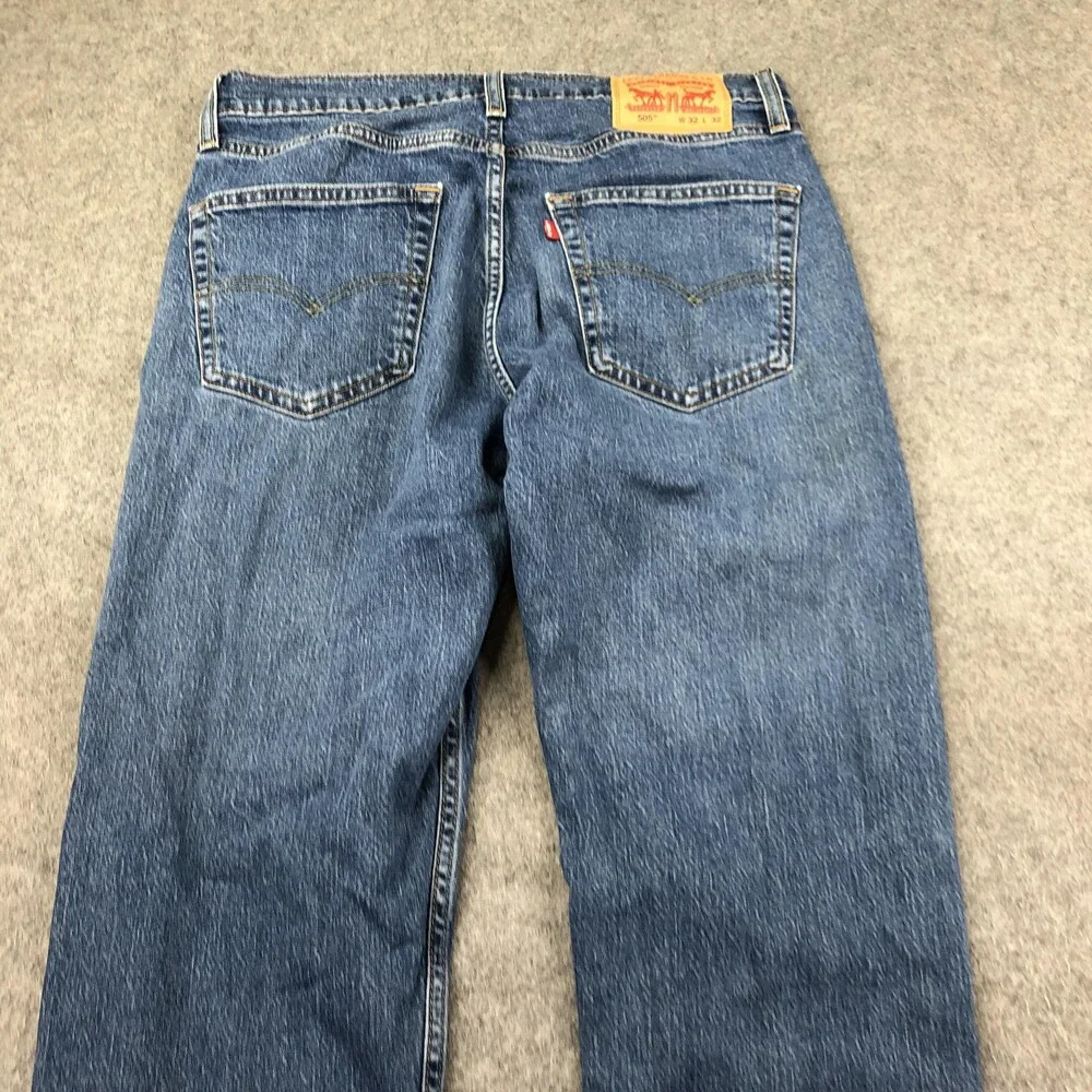 Levis 505 Jeans Mens 32x32 Blue Medium Wash Regular Straight Denim Pants Casual